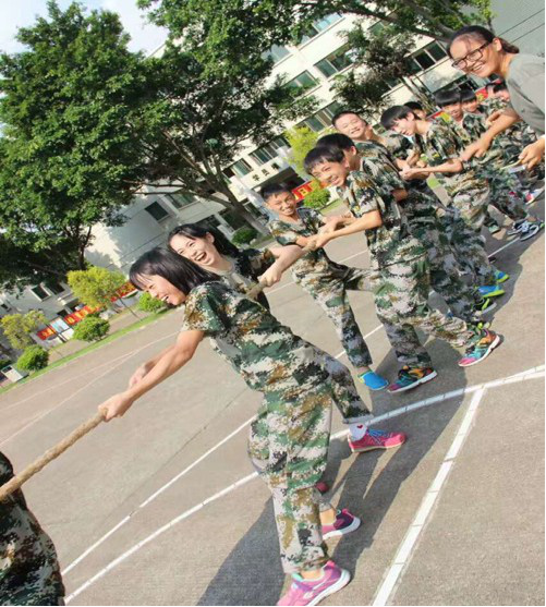 北京軍事夏令營為孩子成長指引方向